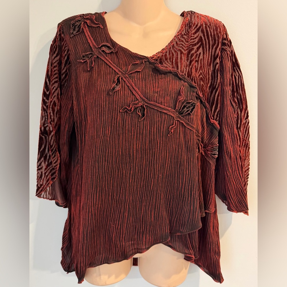 SOLE BALLARE Italy Vintage Whimsical Red Black Velvet Burnout Top size L